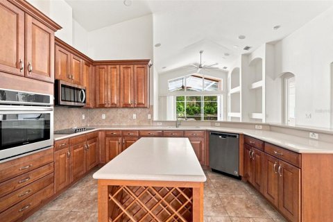 Villa ou maison à louer à Wesley Chapel, Floride: 4 chambres, 245.54 m2 № 2415253 - photo 12