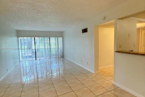 Copropriété à louer à Hollywood, Floride: 2 chambres, 82.13 m2 № 1971600 - photo 14