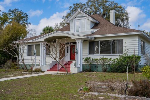 House in Lake Wales, Florida 3 bedrooms, 277.59 sq.m. № 2093562