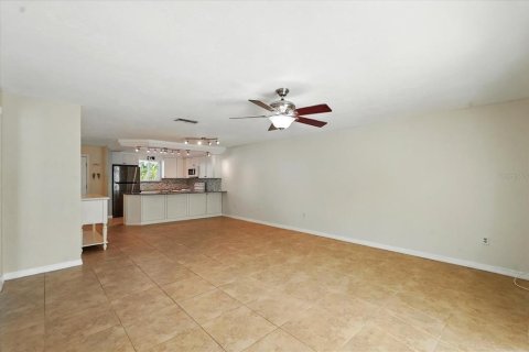 House in Flagler Beach, Florida 2 bedrooms, 118.54 sq.m. № 1681791 - photo 8