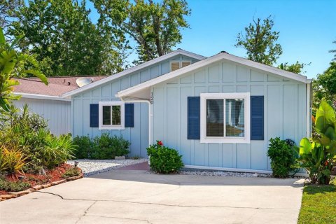 House in Flagler Beach, Florida 2 bedrooms, 118.54 sq.m. № 1681791 - photo 2