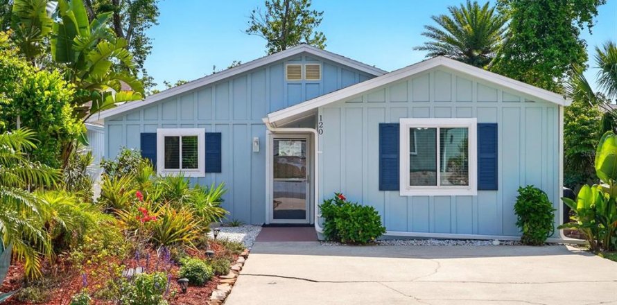 House in Flagler Beach, Florida 2 bedrooms, 118.54 sq.m. № 1681791