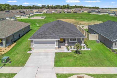 House in Summerfield, Florida 3 bedrooms, 166.67 sq.m. № 1747532 - photo 1