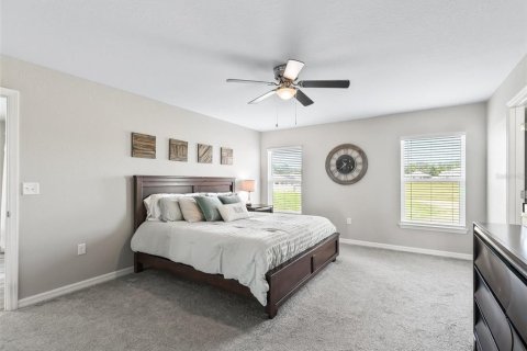 House in Summerfield, Florida 3 bedrooms, 166.67 sq.m. № 1747532 - photo 18