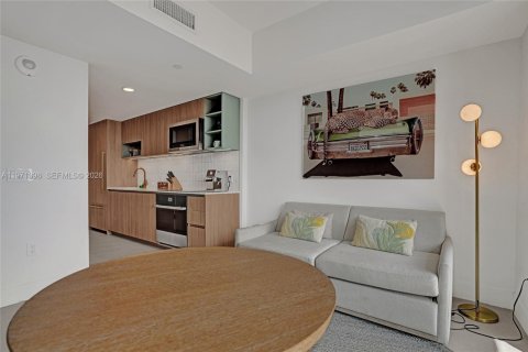 Condominio en venta en Miami, Florida, 1 dormitorio, 44.41 m2 № 2032153 - foto 13