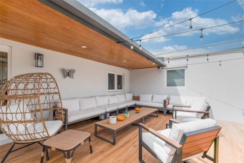 Villa ou maison à vendre à Miami, Floride: 5 chambres, 312.71 m2 № 1739690 - photo 27