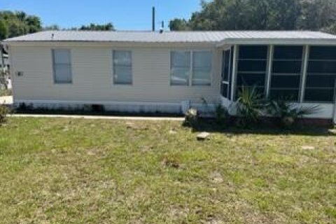 House in Satsuma, Florida 3 bedrooms, 98.1 sq.m. № 766816 - photo 1