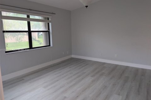 Adosado en venta en Pembroke Pines, Florida, 2 dormitorios, 127.09 m2 № 2085366 - foto 6