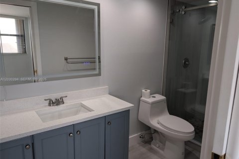 Adosado en venta en Pembroke Pines, Florida, 2 dormitorios, 127.09 m2 № 2085366 - foto 19