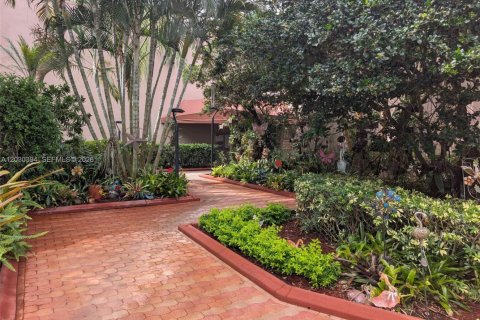 Adosado en venta en Pembroke Pines, Florida, 2 dormitorios, 127.09 m2 № 2085366 - foto 21