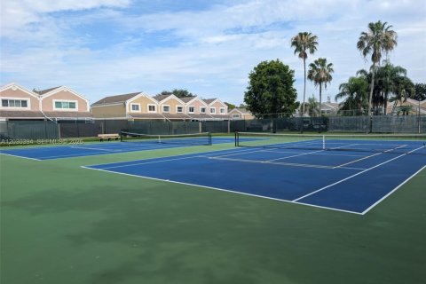 Adosado en venta en Pembroke Pines, Florida, 2 dormitorios, 127.09 m2 № 2085366 - foto 26