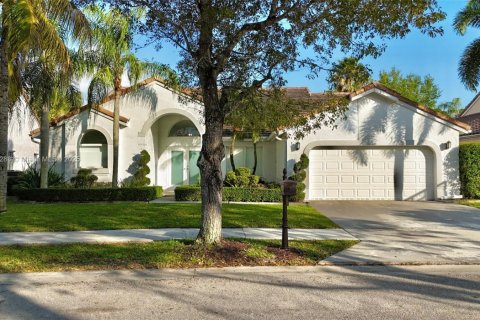 House in Weston, Florida 4 bedrooms, 248.61 sq.m. № 1587045 - photo 21