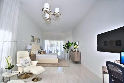 House in Weston, Florida 4 bedrooms, 248.61 sq.m. № 1587045 - photo 6