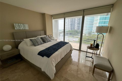 Купить кондоминиум в Майами, Флорида 3 спальни, 199.65м2, № 1689442 - фото 23