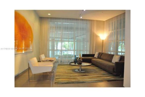 Commercial property in Miami, Florida № 1710337 - photo 19