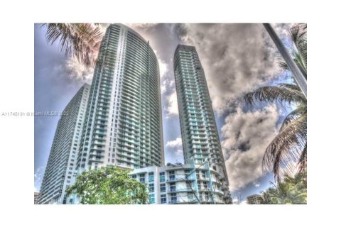 Commercial property in Miami, Florida № 1710337 - photo 2