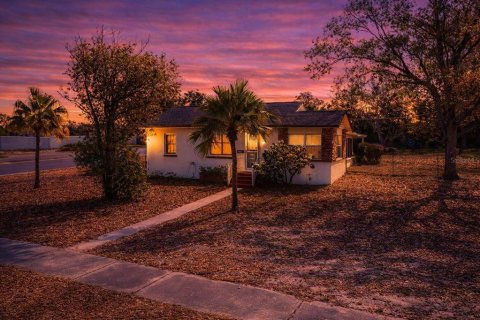 Casa en Lake Wales, Florida 3 dormitorios, 103.59 m2 № 2097806