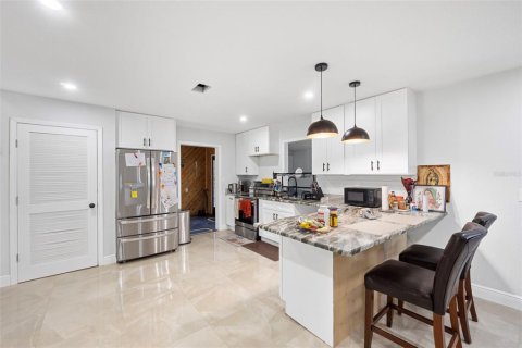 Casa en venta en Haines City, Florida, 4 dormitorios, 209.96 m2 № 1570506 - foto 15