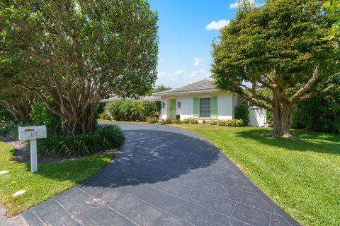 Villa ou maison à louer à Delray Beach, Floride: 3 chambres, 263.47 m2 № 1097462 - photo 1