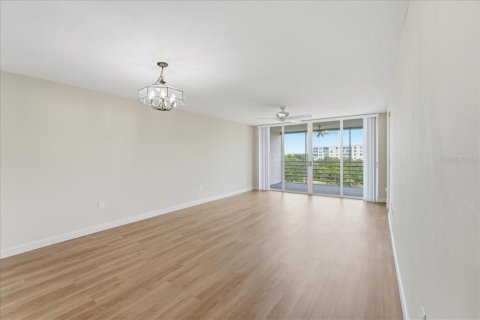 Condo in Bradenton, Florida, 2 bedrooms  № 2148190 - photo 6