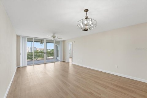 Condo in Bradenton, Florida, 2 bedrooms  № 2148190 - photo 7