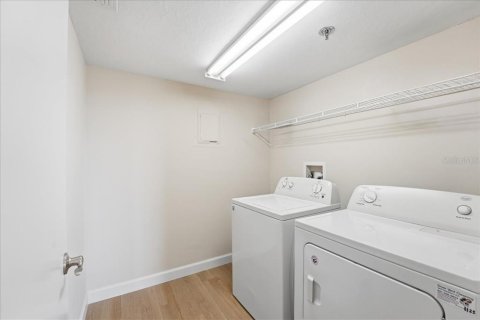 Condo in Bradenton, Florida, 2 bedrooms  № 2148190 - photo 22