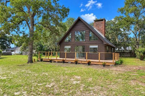 Casa en Umatilla, Florida 2 dormitorios, 128.95 m2 № 2419248