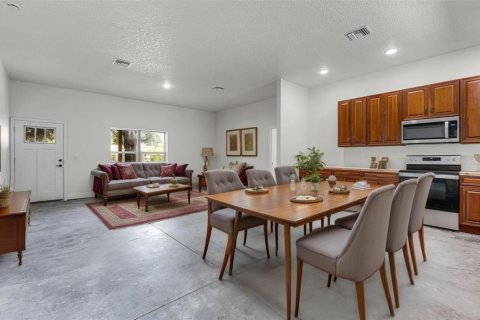 Casa en venta en Tavares, Florida, 2 dormitorios, 348.38 m2 № 1893875 - foto 8