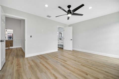 House in Greenacres, Florida 2 bedrooms, 126.07 sq.m. № 1830973 - photo 20