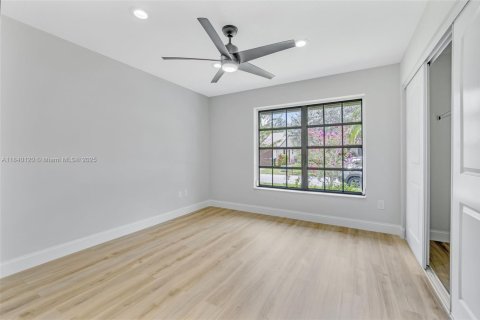 House in Greenacres, Florida 2 bedrooms, 126.07 sq.m. № 1830973 - photo 23