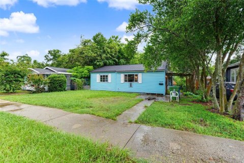 House in Tampa, Florida 3 bedrooms, 95.22 sq.m. № 2321473