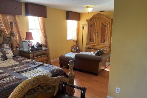 Casa en venta en Miramar, Florida, 3 dormitorios, 207.92 m2 № 1994767 - foto 24