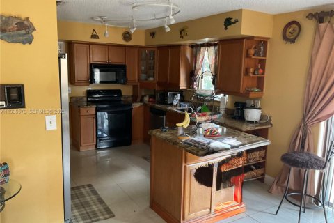 Casa en venta en Miramar, Florida, 3 dormitorios, 207.92 m2 № 1994767 - foto 11