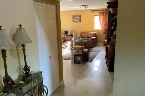 Casa en venta en Miramar, Florida, 3 dormitorios, 207.92 m2 № 1994767 - foto 17