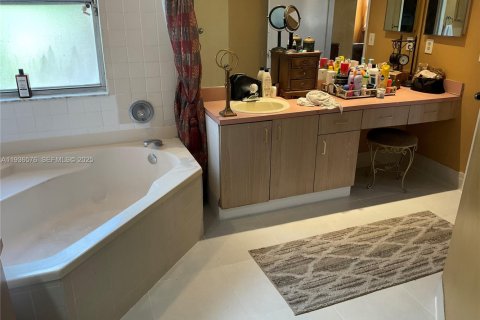 Casa en venta en Miramar, Florida, 3 dormitorios, 207.92 m2 № 1994767 - foto 26