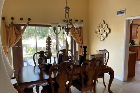 Casa en venta en Miramar, Florida, 3 dormitorios, 207.92 m2 № 1994767 - foto 8