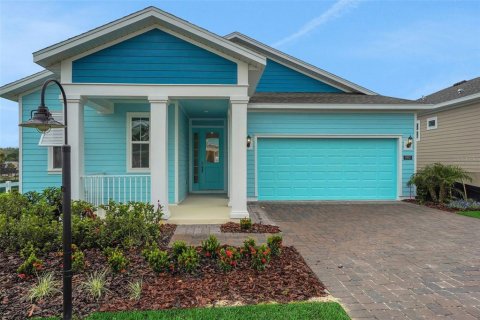 House in Lady Lake, Florida 3 bedrooms, 172.43 sq.m. № 2211346