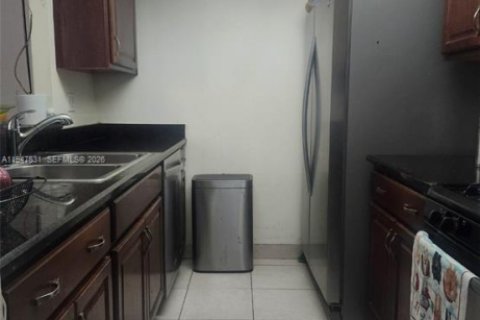 Снять в аренду кондоминиум в Хайалиа, Флорида 2 спальни, 103.96м2, № 2003637 - фото 3