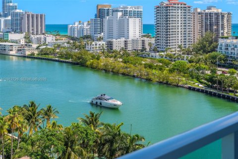 Купить кондоминиум в Майами-Бич, Флорида 3 спальни, 298.31м2, № 2054468 - фото 20
