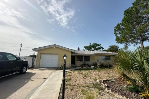 Casa en venta en Clearwater, Florida, 3 dormitorios, 99.22 m2 № 1803316 - foto 1