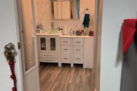 Купить кондоминиум в Тамарак, Флорида 3 комнаты, 108.05м2, № 2084107 - фото 21