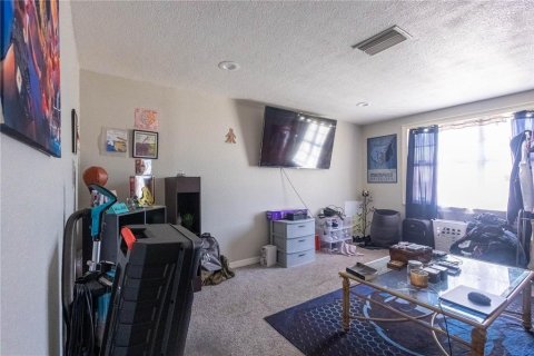 Casa en venta en Brandon, Florida, 4 dormitorios, 157.93 m2 № 1603243 - foto 19