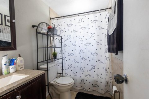 Casa en venta en Brandon, Florida, 4 dormitorios, 157.93 m2 № 1603243 - foto 14