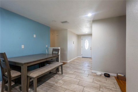 Casa en venta en Brandon, Florida, 4 dormitorios, 157.93 m2 № 1603243 - foto 4