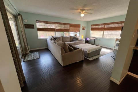 House in Crystal River, Florida 3 bedrooms, 166.67 sq.m. № 1650631 - photo 7
