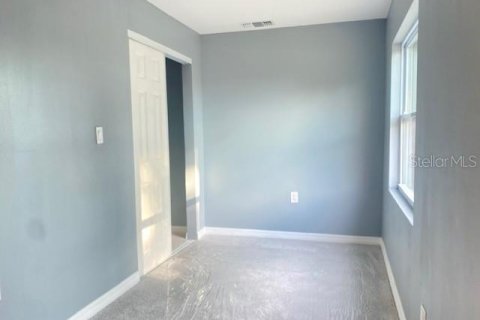 Apartment in Zephyrhills, Florida 3 bedrooms, 95.6 sq.m. № 2091531 - photo 8