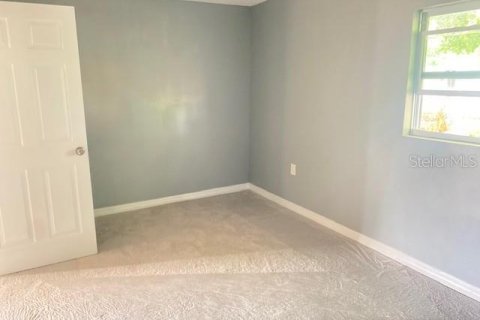Apartment in Zephyrhills, Florida 3 bedrooms, 95.6 sq.m. № 2091531 - photo 6