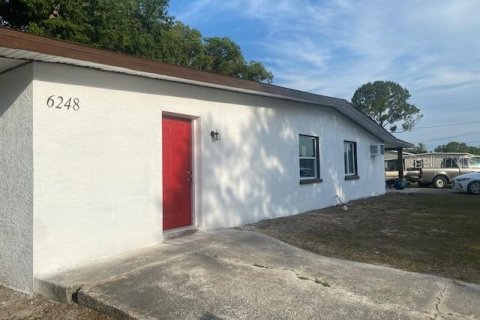 Apartment in Zephyrhills, Florida 3 bedrooms, 95.6 sq.m. № 2091531