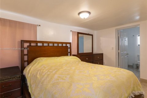 Propiedad comercial en venta en Miami, Florida, 195 m2 № 1939251 - foto 7