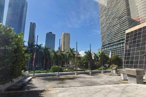 Propiedad comercial en venta en Miami, Florida № 1985175 - foto 14